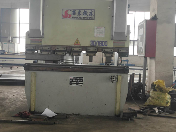 折彎機